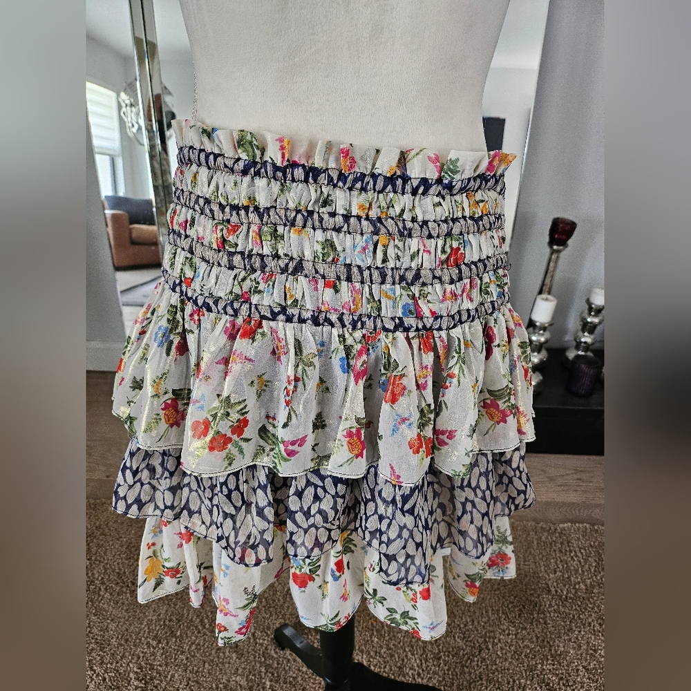 Current Air Floral Ruffle tiered Metallic Smocked Mini Skirt. Med - Picture 6 of 7